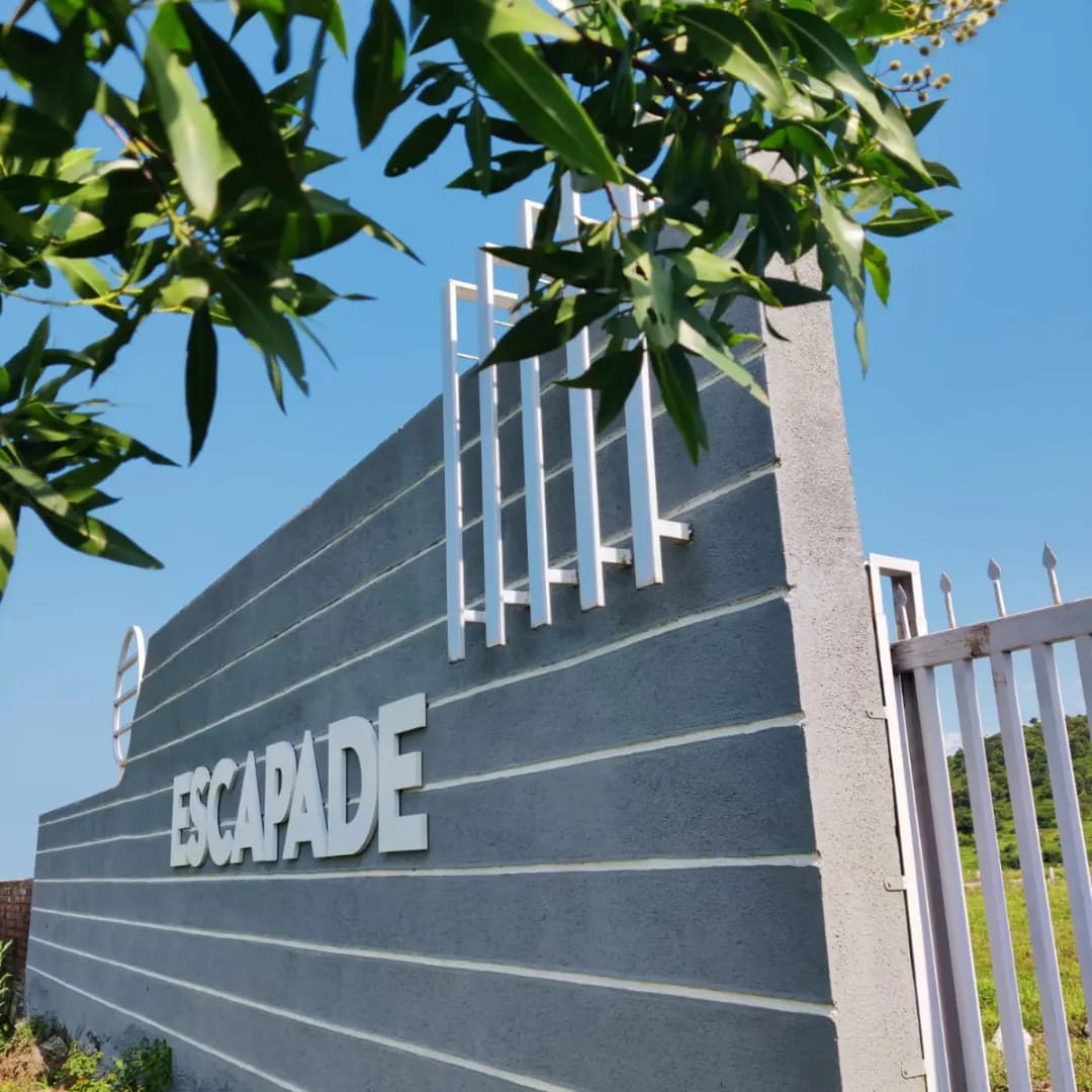 Escapade - Plot Infrastructure